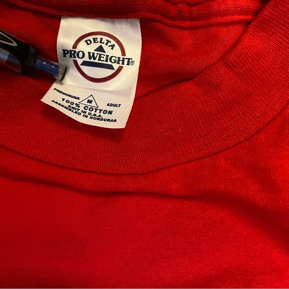 Vintage 2002 Sav-On Drugs Tee - Picture 4 of 4